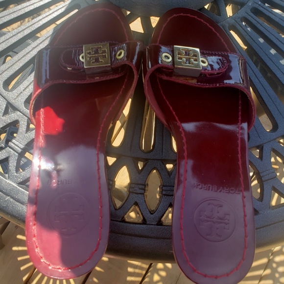 Tory Burch Red Patent Clog - Picture 2 of 10